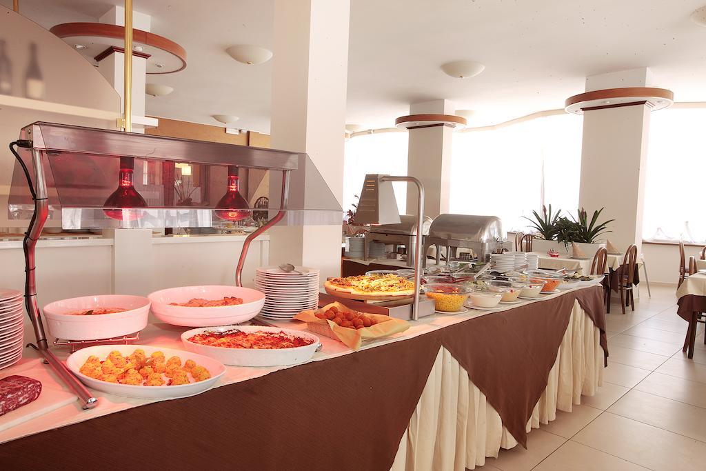 Gallia Club Hotel Чезенатико Экстерьер фото
